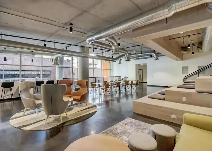 Apartment Boulevard Highrise Stu Sky Pool Parking Gym 27