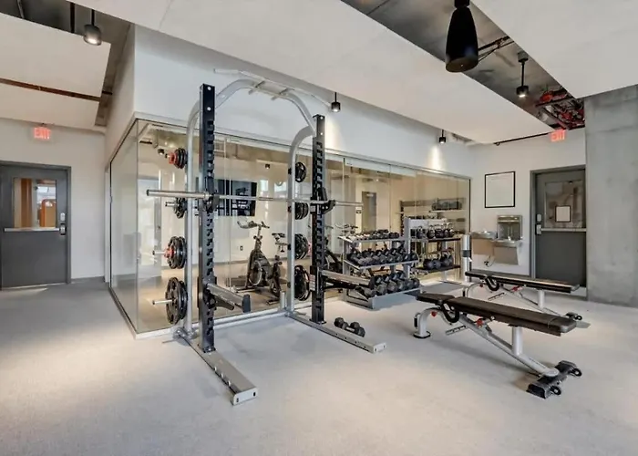 Boulevard Highrise Stu Sky Pool Parking Gym 27