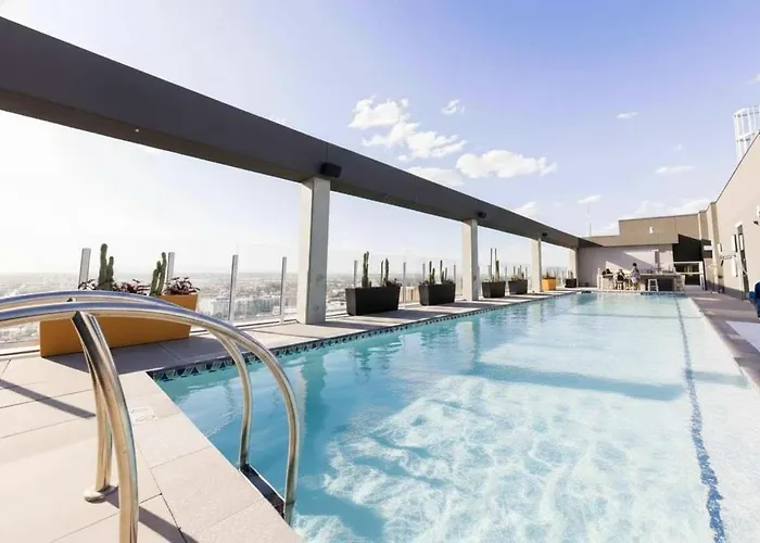 Apartament Boulevard Highrise Stu Sky Pool Parking Gym 27